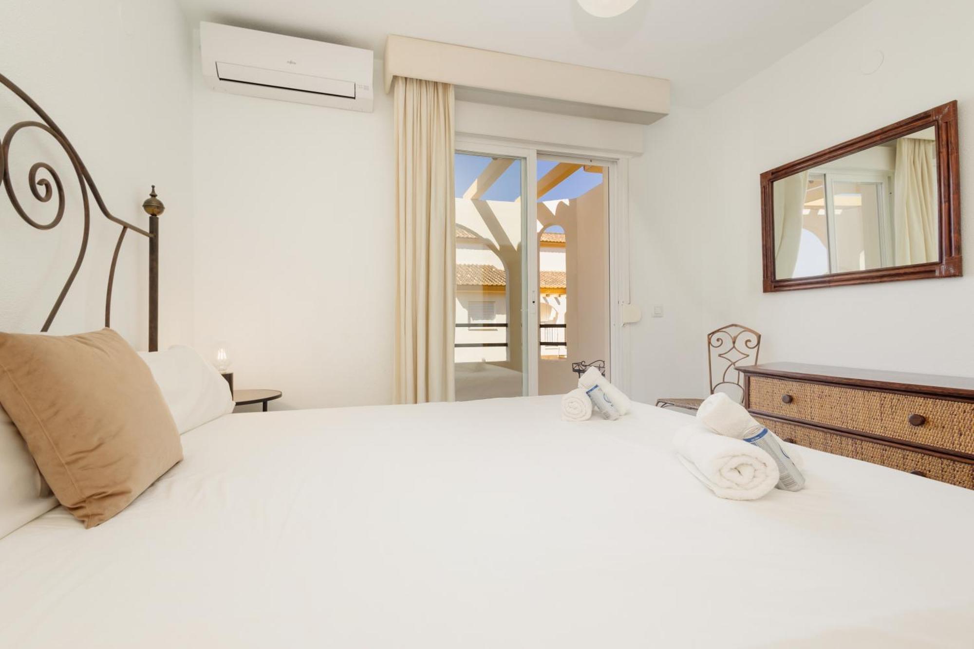 Ferienhaus Beautiful Townhouse Walking Distance To The In Costabella, *